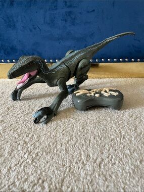Remote Control Velociraptor